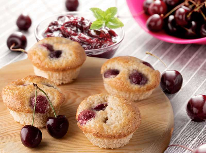 Muffins with cherries